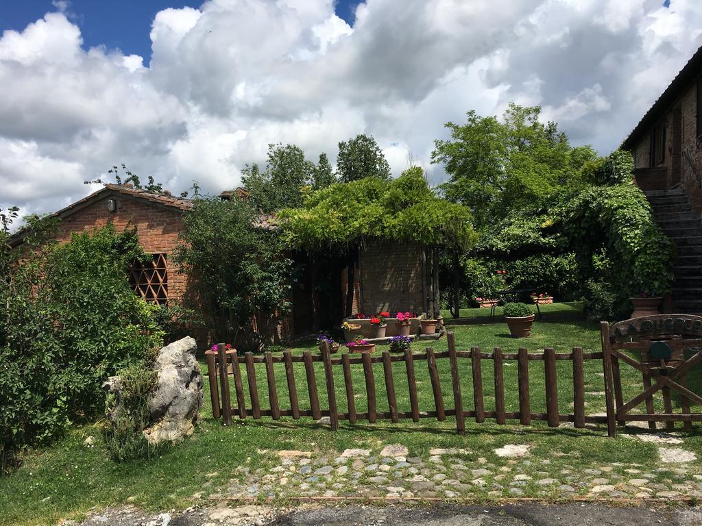 카스텔누오보베라덴가 Casale Le Querce 아파트 외부 사진